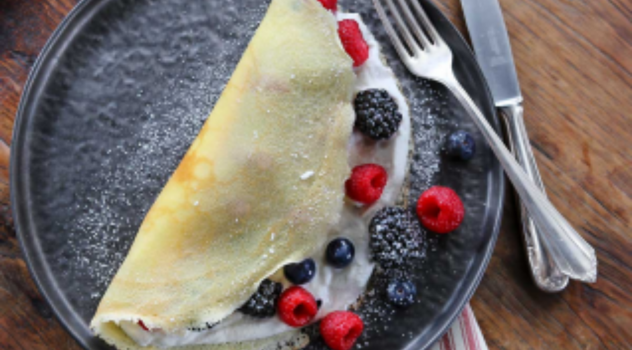 Crêpes mit Ricotta-Beerenfüllung