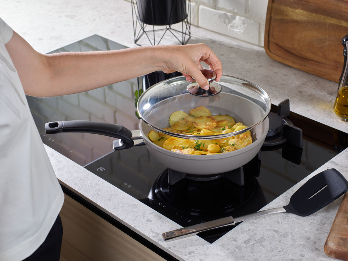 Ceratal® Comfort frying pan set 24 & 28 cm with glass lids