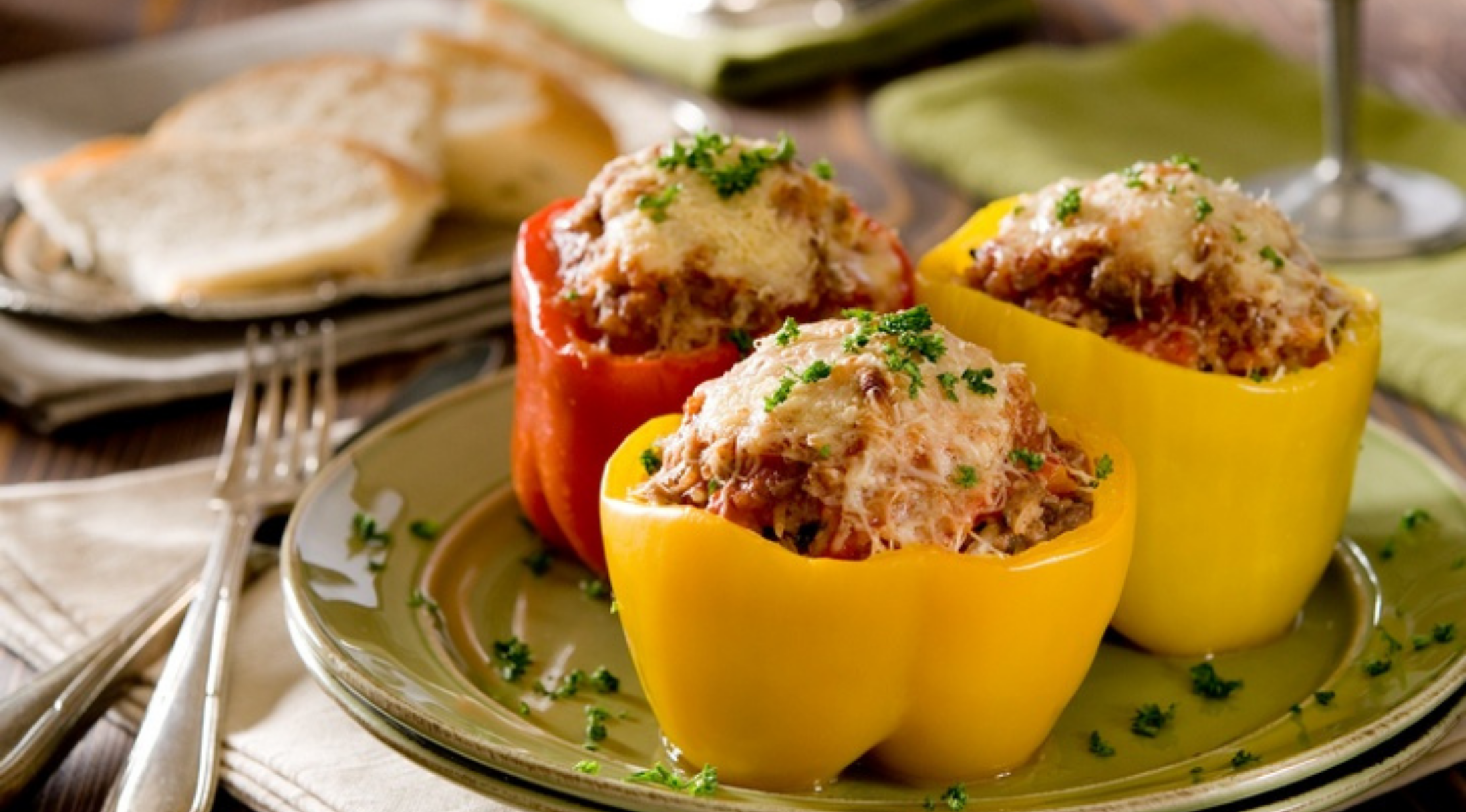 Recipe: Stuffed peppers with minced meat &amp; feta | Fissler