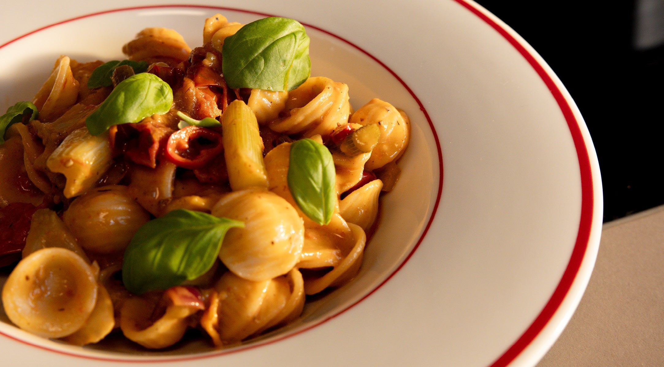 Orecchiette mit geschmortem Fenchel, Chili und Kirschtomaten aus der Fissler Pure Collection®
