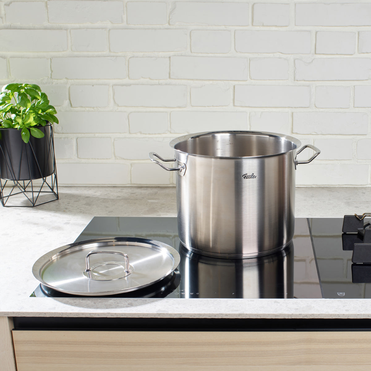 Original-Profi Collection® High Stew Pot with Metal Lid | Fissler