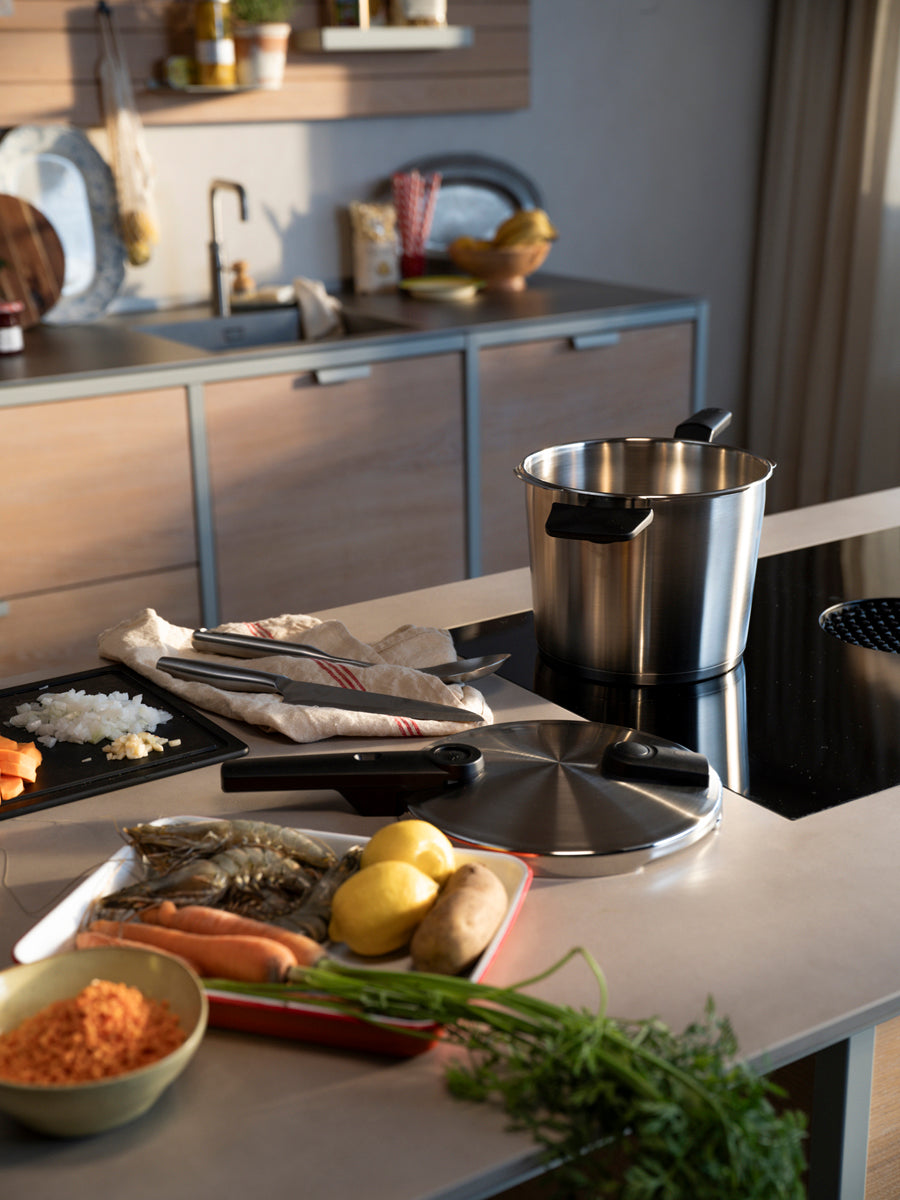 Vitaquick® Premium pressure cooker | Fissler