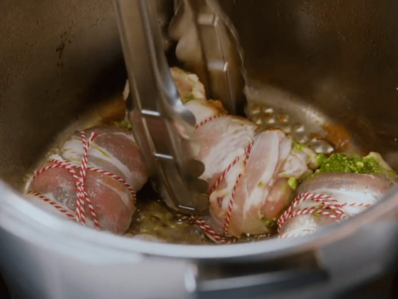 Multi-level cooking in a pressure cooker
